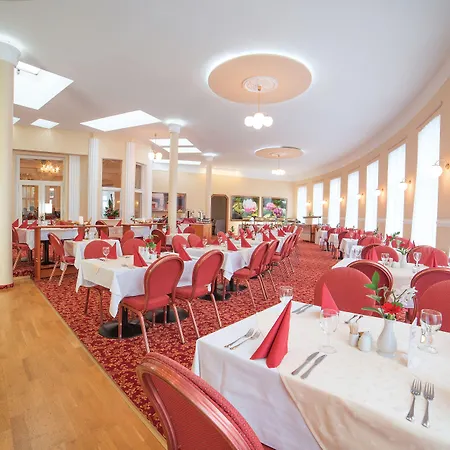 Pawlik-aquaforum ホテル Františkovy Lázně